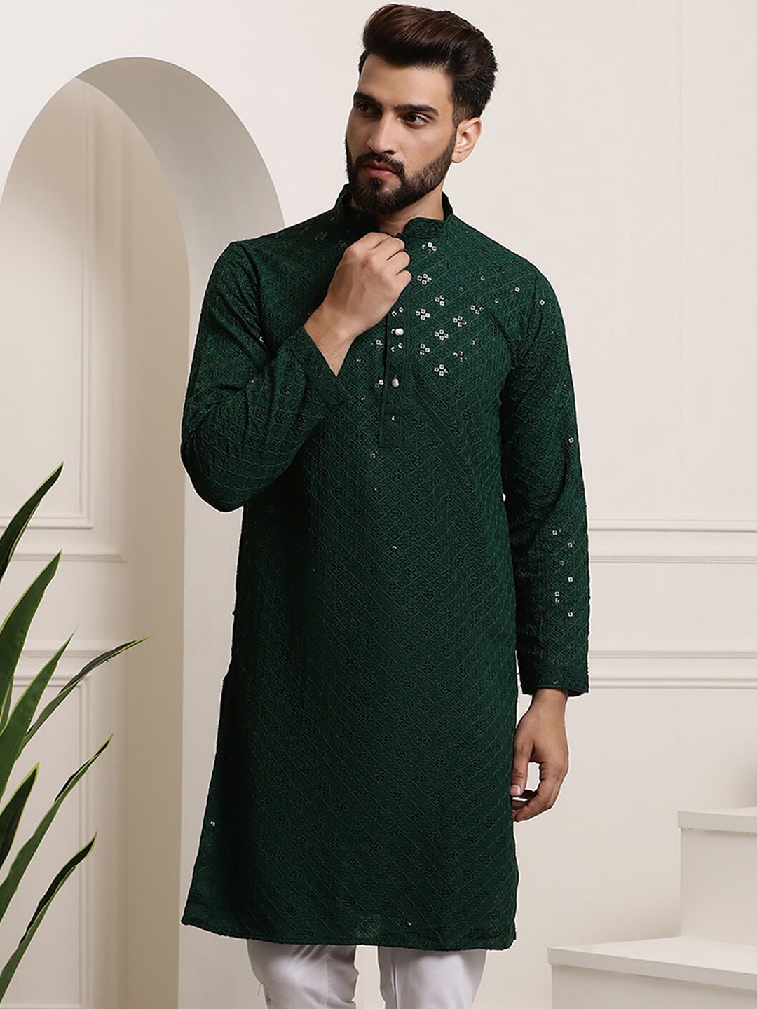 

SOJANYA Men Green Geometric Thread Work Kurta
