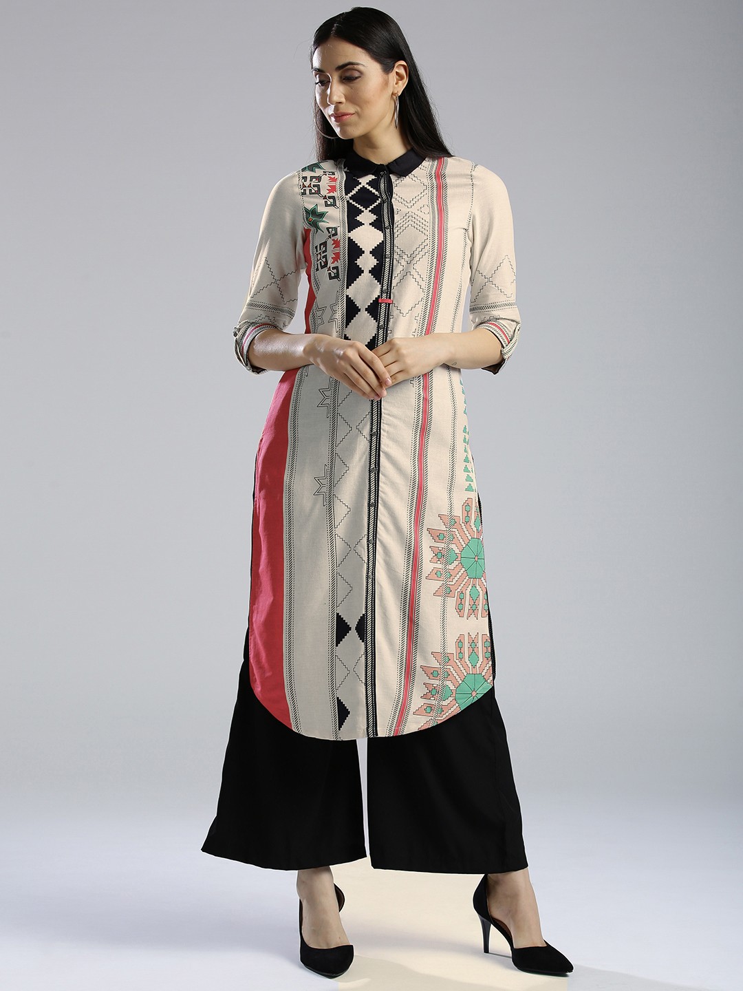 

W Women White & Black Printed Straight Kurta
