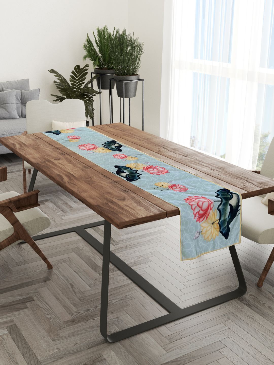 

Tasseled Home Green & Red Lattice Lotus Printed Rectangular Table Runner