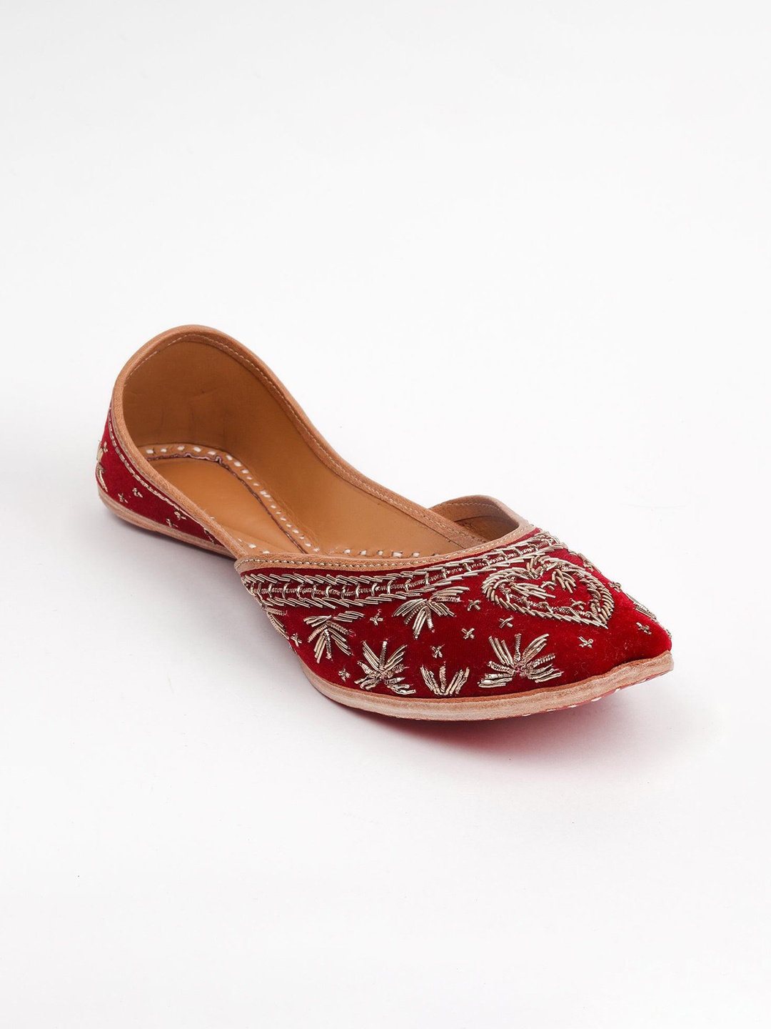 

ODETTE Embroidered Leather Ethnic Mojaris, Maroon
