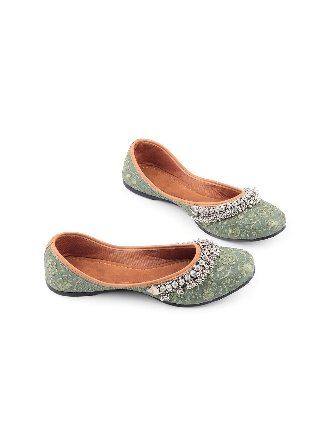 

ODETTE Embroidered Leather Ethnic Mojaris, Green