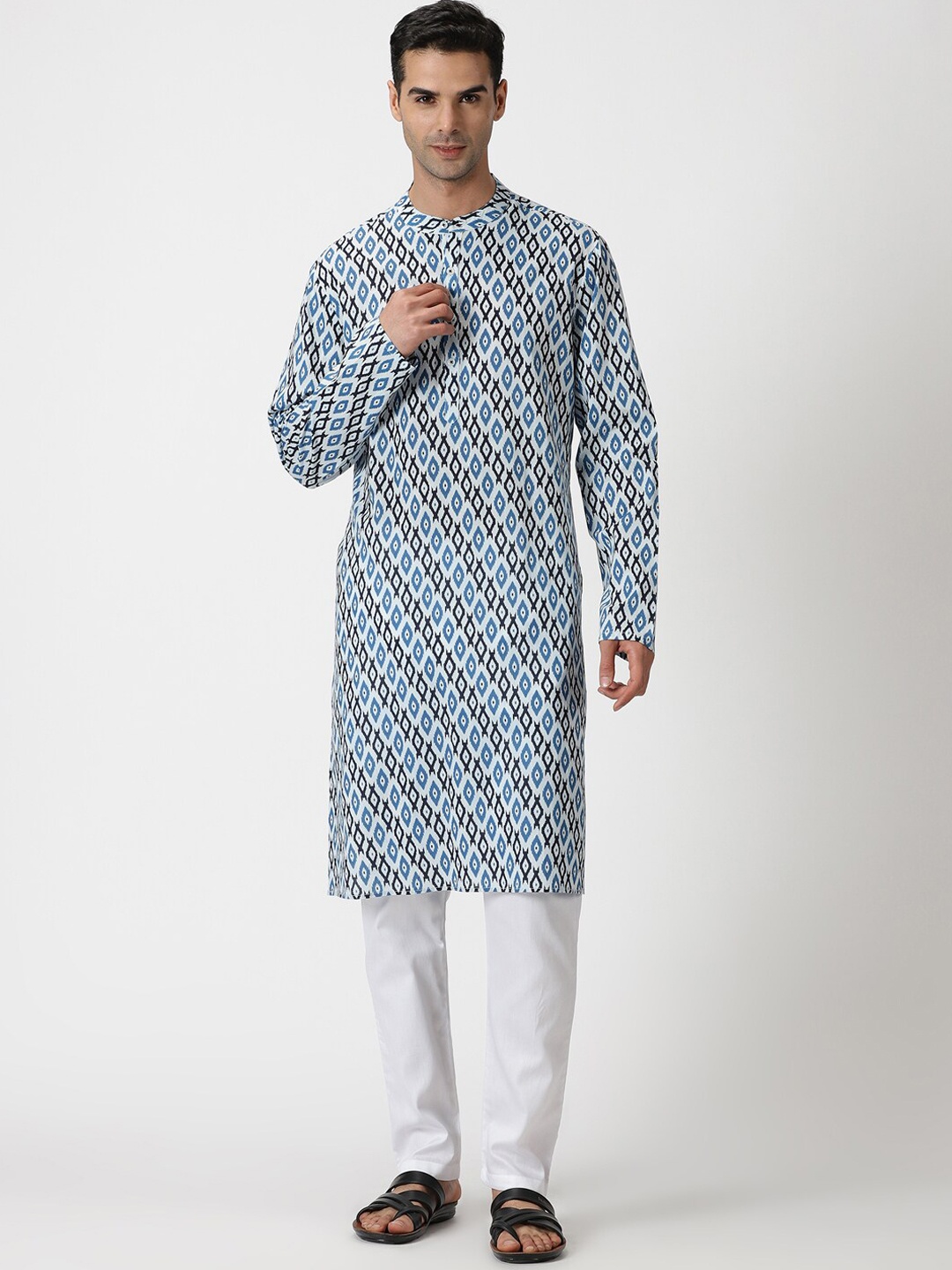 

Saffron Threads Men Ikat Print Cotton Kurta, White