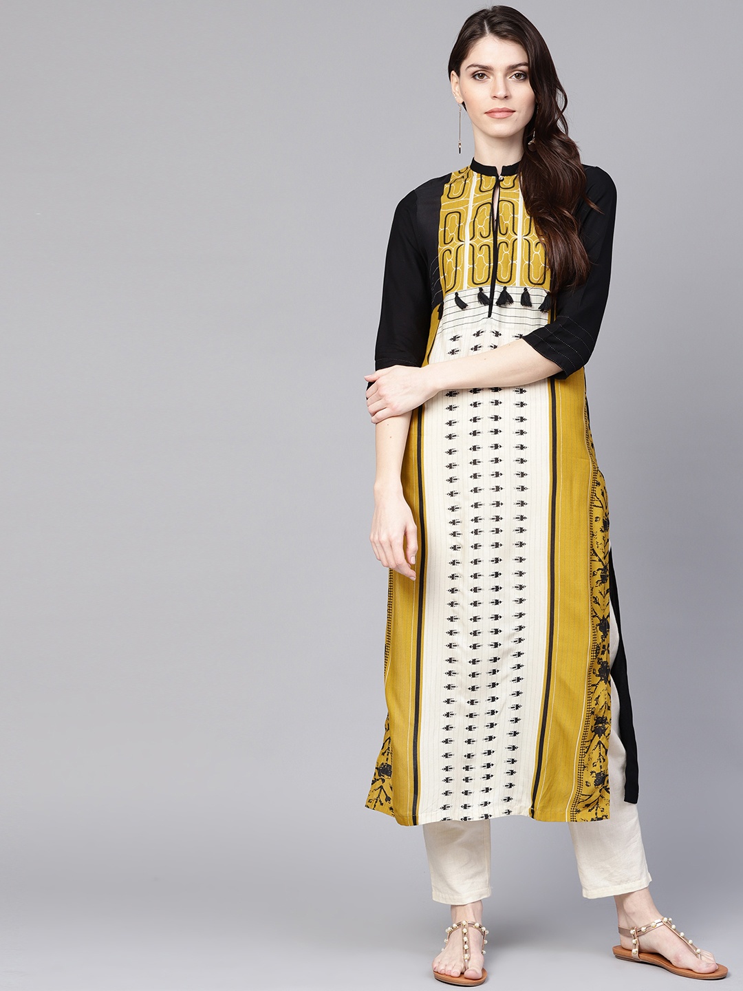 

W Women Black & Off-White Printed Straight Sustainable Kurta