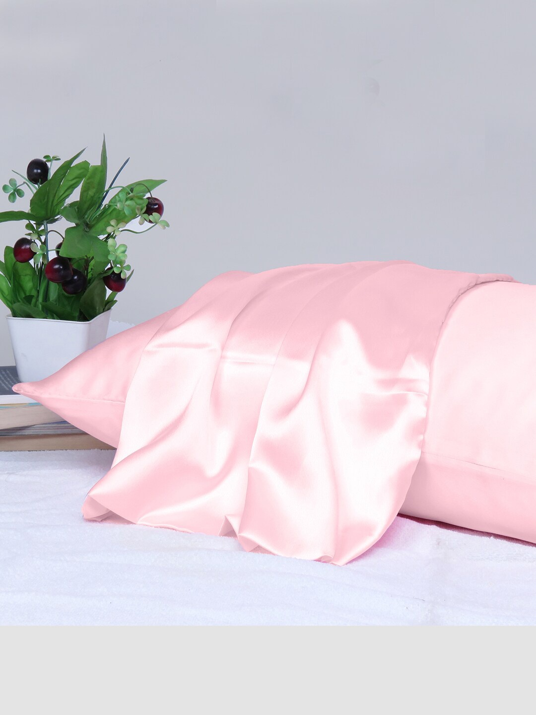 OUSSUM Riara Rose Single Satin Rectangular Pillow Cover