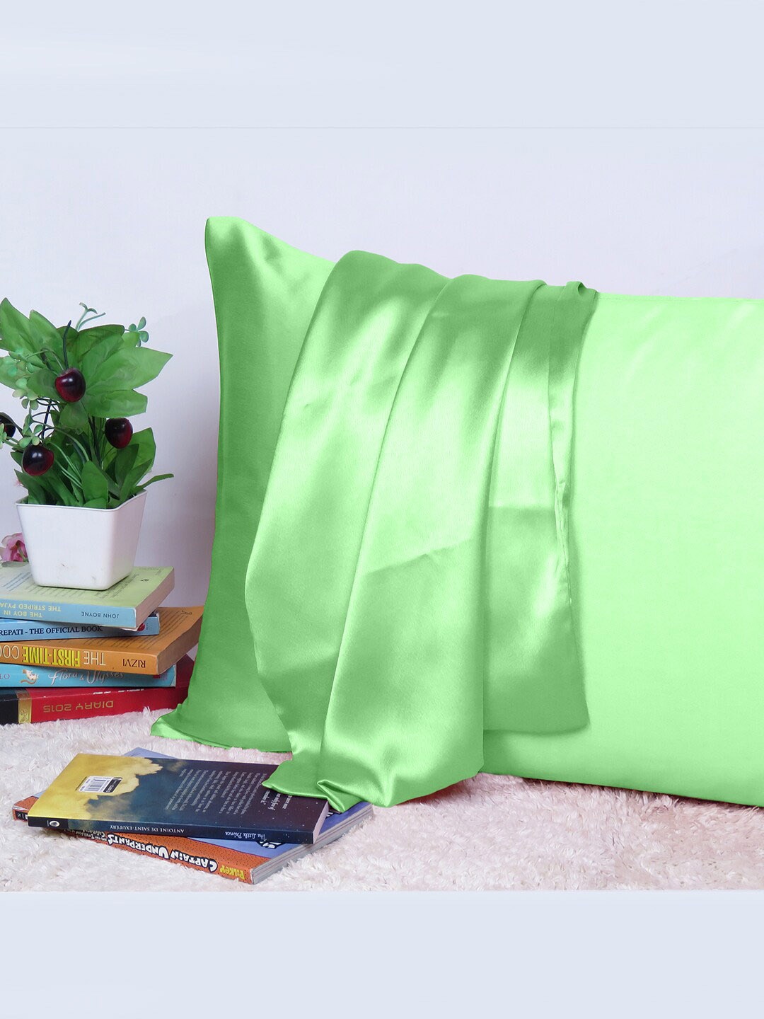 OUSSUM Riara Green Satin Rectangular Pillow Cover