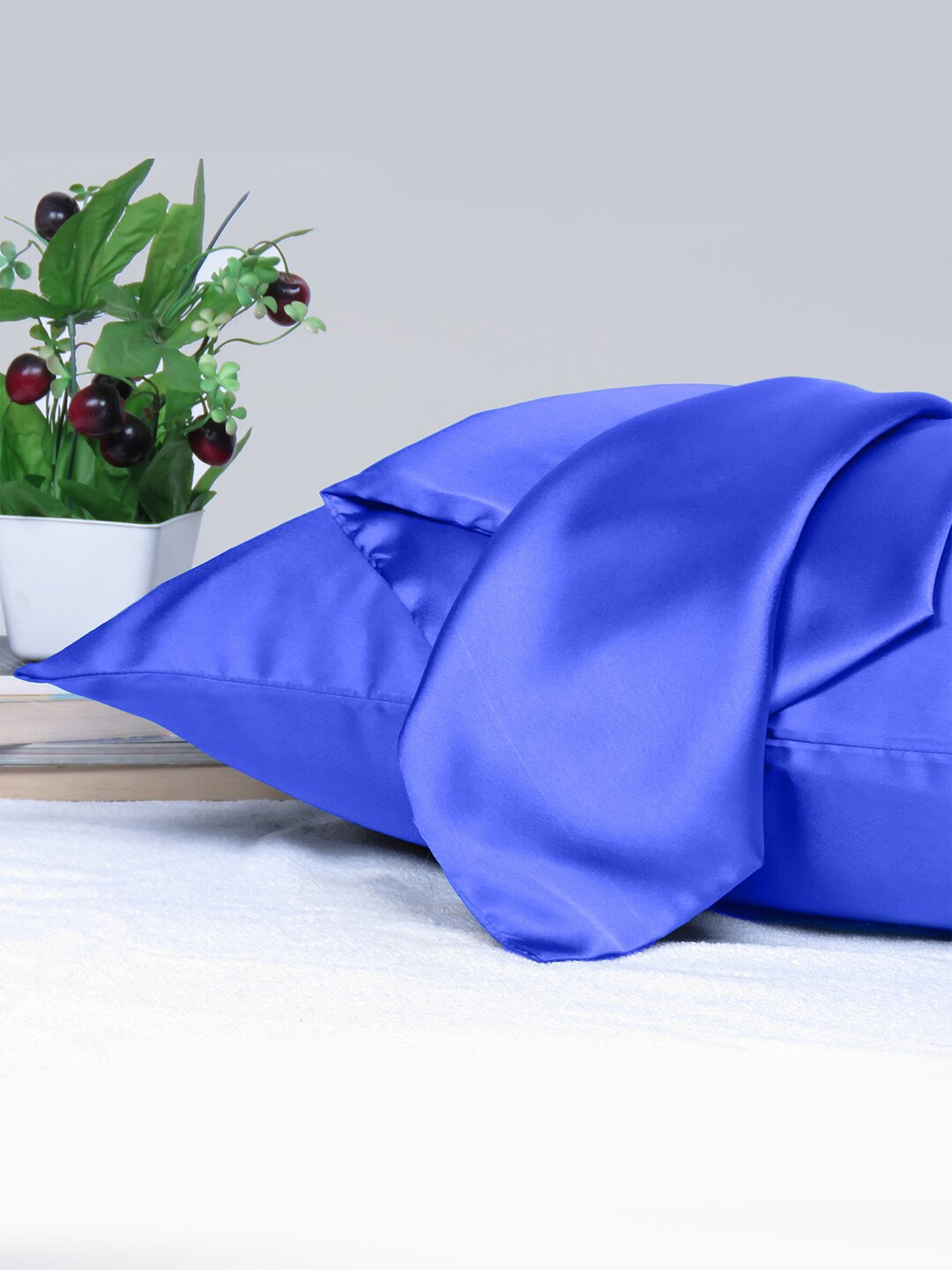 

OUSSUM Riara Royal Blue Satin Rectangular Pillow Cover