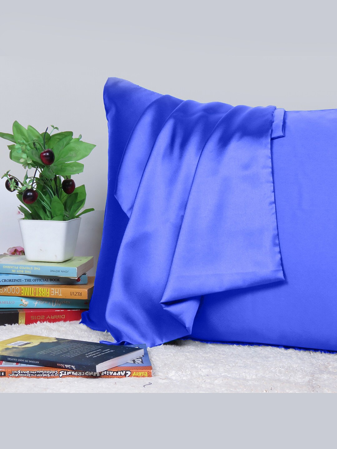 OUSSUM Riara Royal Blue Satin Decorative Rectangular Pillow Cover