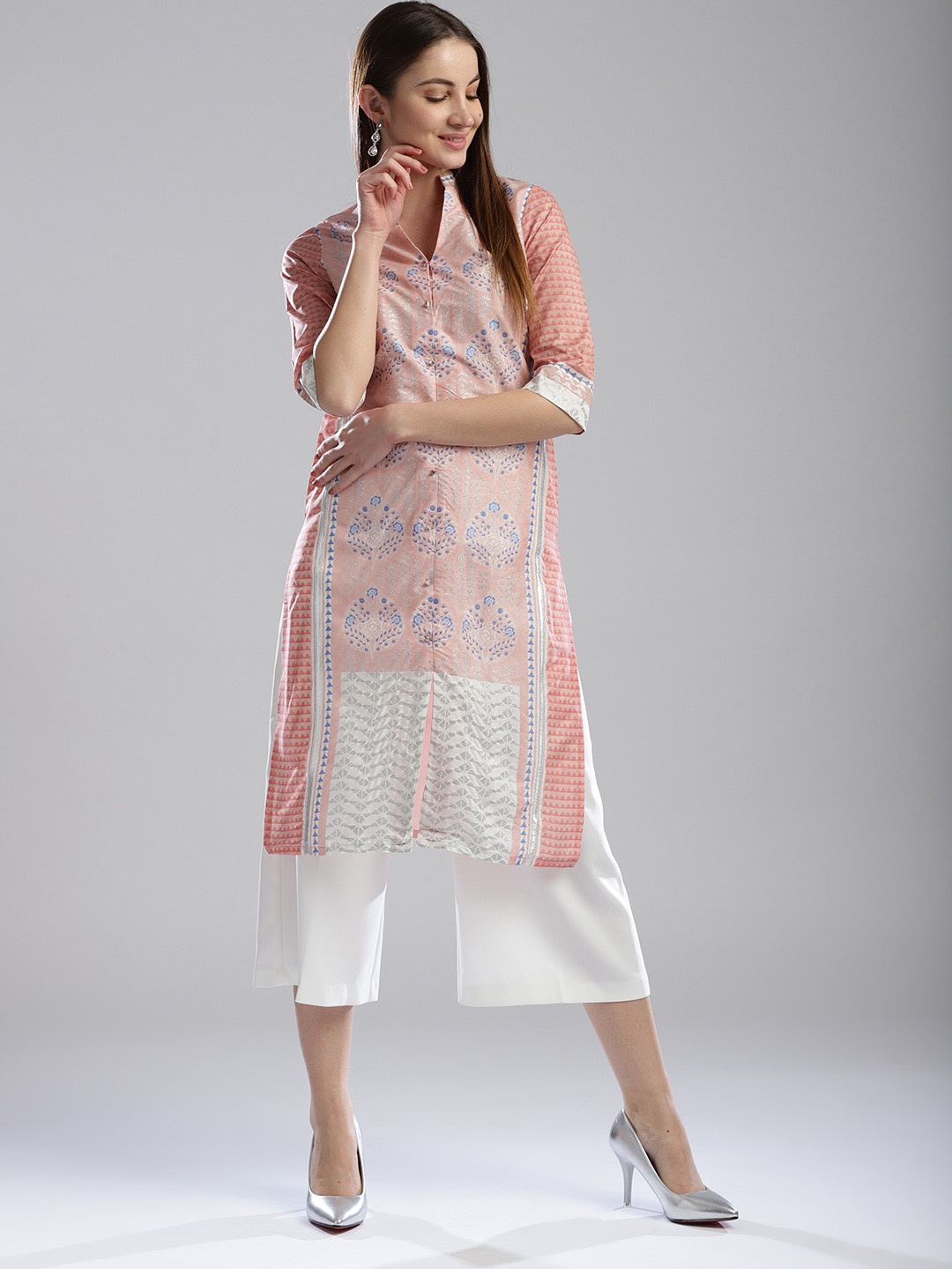 

W Women Peach-Coloured & Blue Printed Straight Kurta