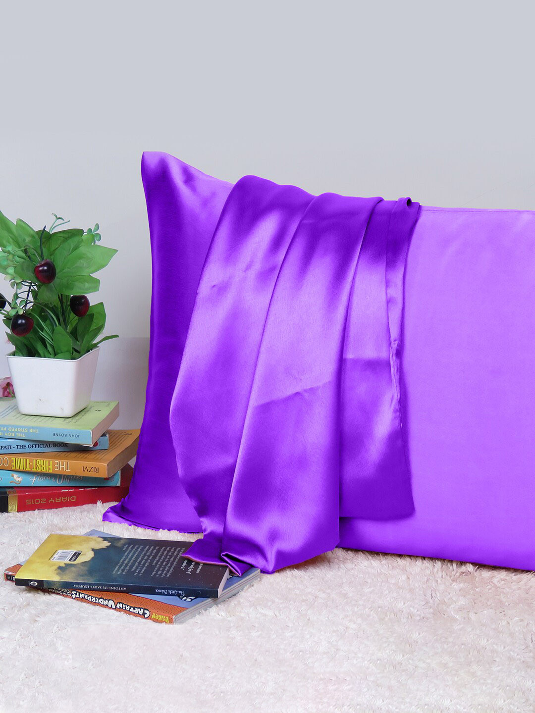 

OUSSUM Riara Violet Single Satin Rectangular Pillow Cover