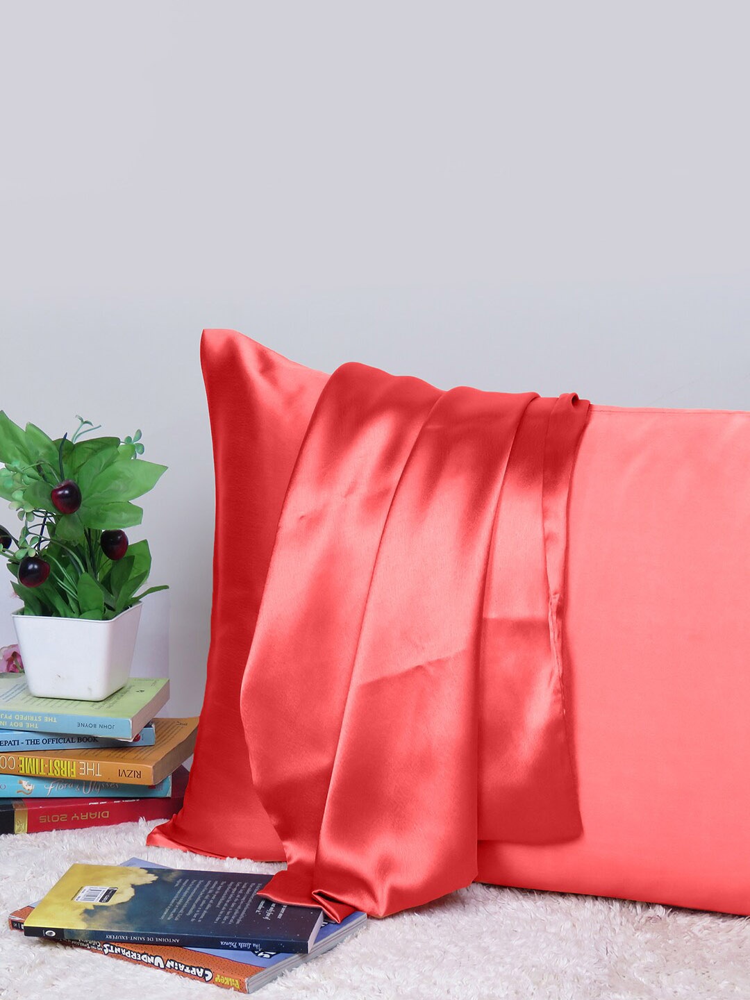 

OUSSUM Riara Poppy Red Satin Rectangular Pillow Cover