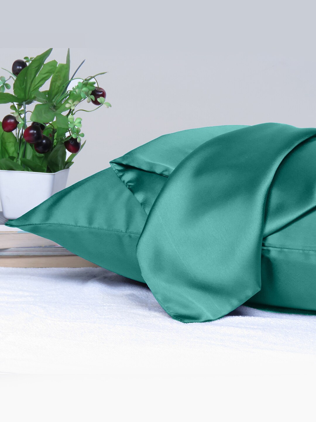 

OUSSUM Riara Teal Green Satin Rectangular Pillow Cover