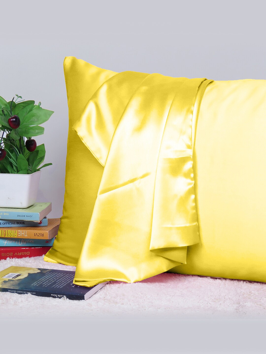 

OUSSUM Riara Yellow Satin Rectangular Pillow Cover