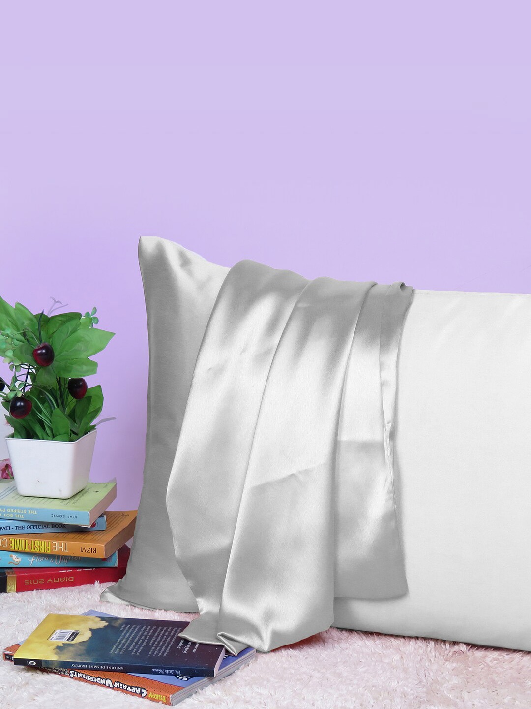 

OUSSUM Riara Grey Satin Rectangular Pillow Cover