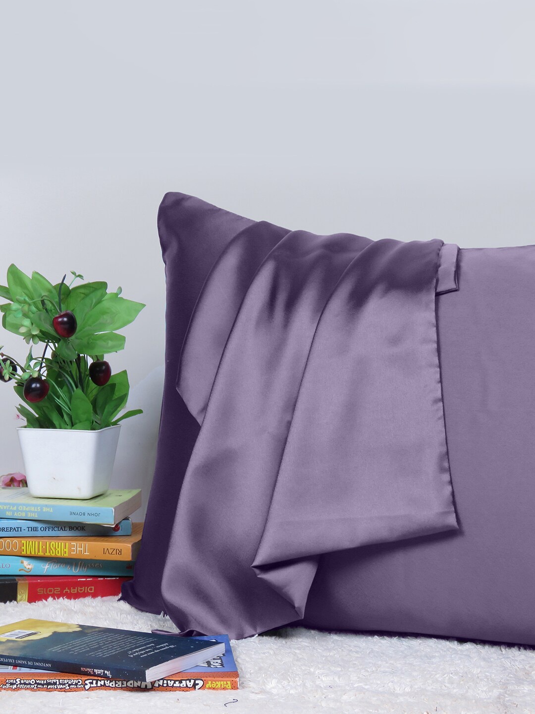 

OUSSUM Riara Purple Rectangular Pillow Cover