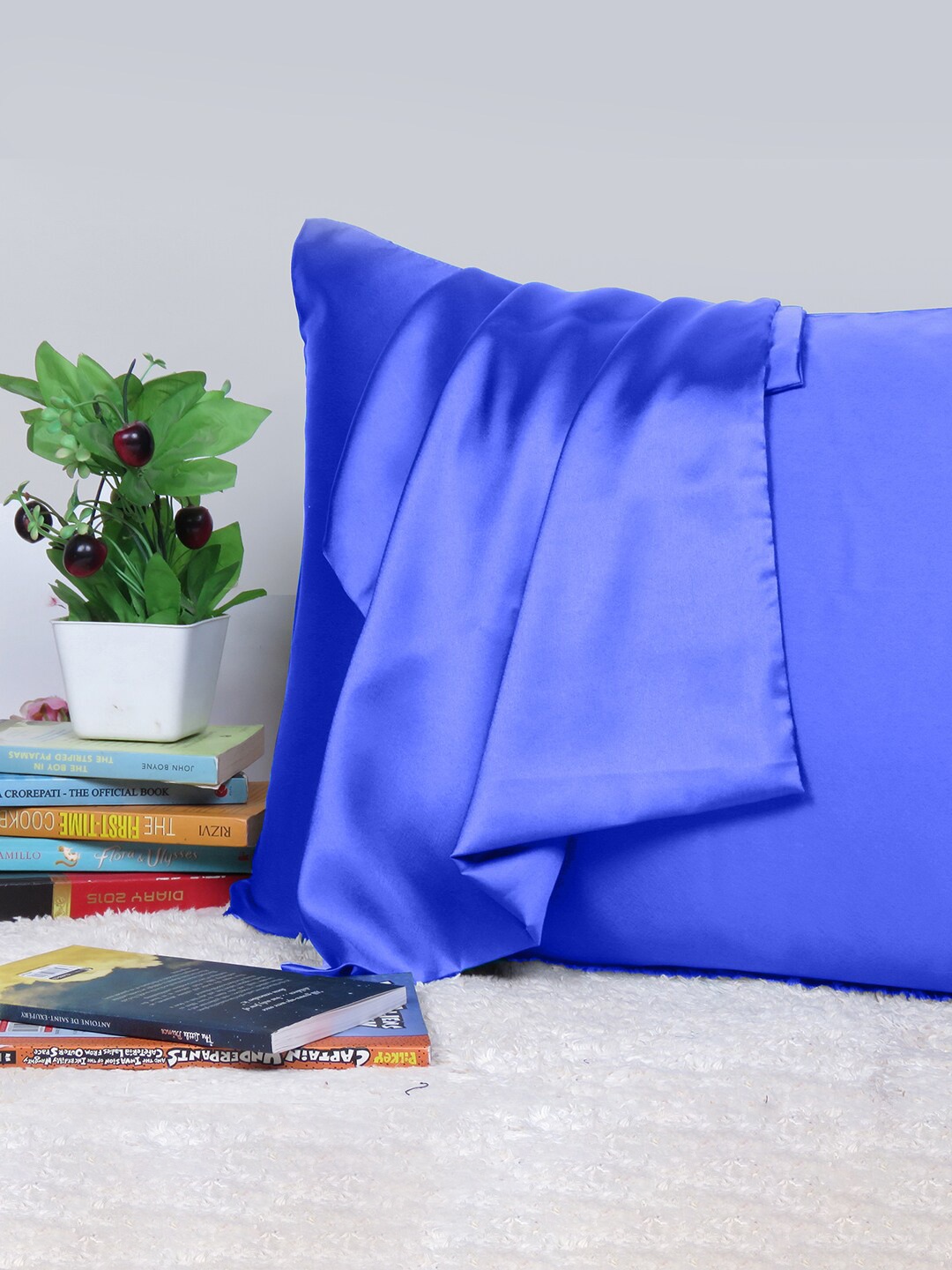 

OUSSUM Riara Royal Blue Satin Rectangular Pillow Cover