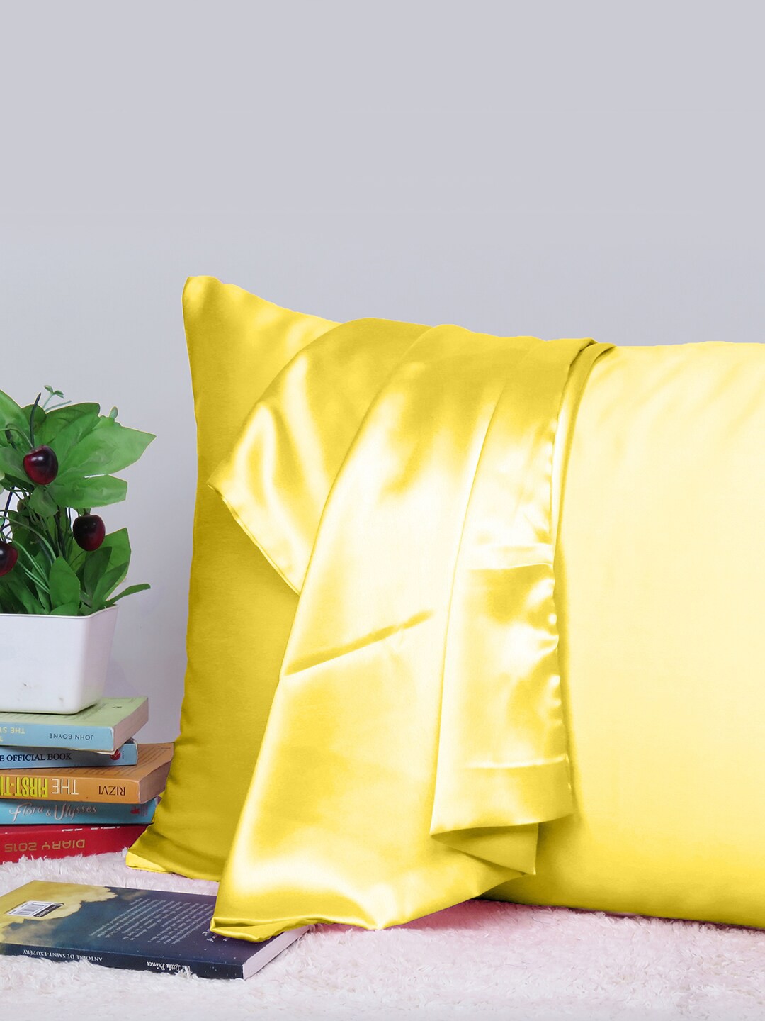 

OUSSUM Riara Yellow Satin Rectangular Pillow Cover