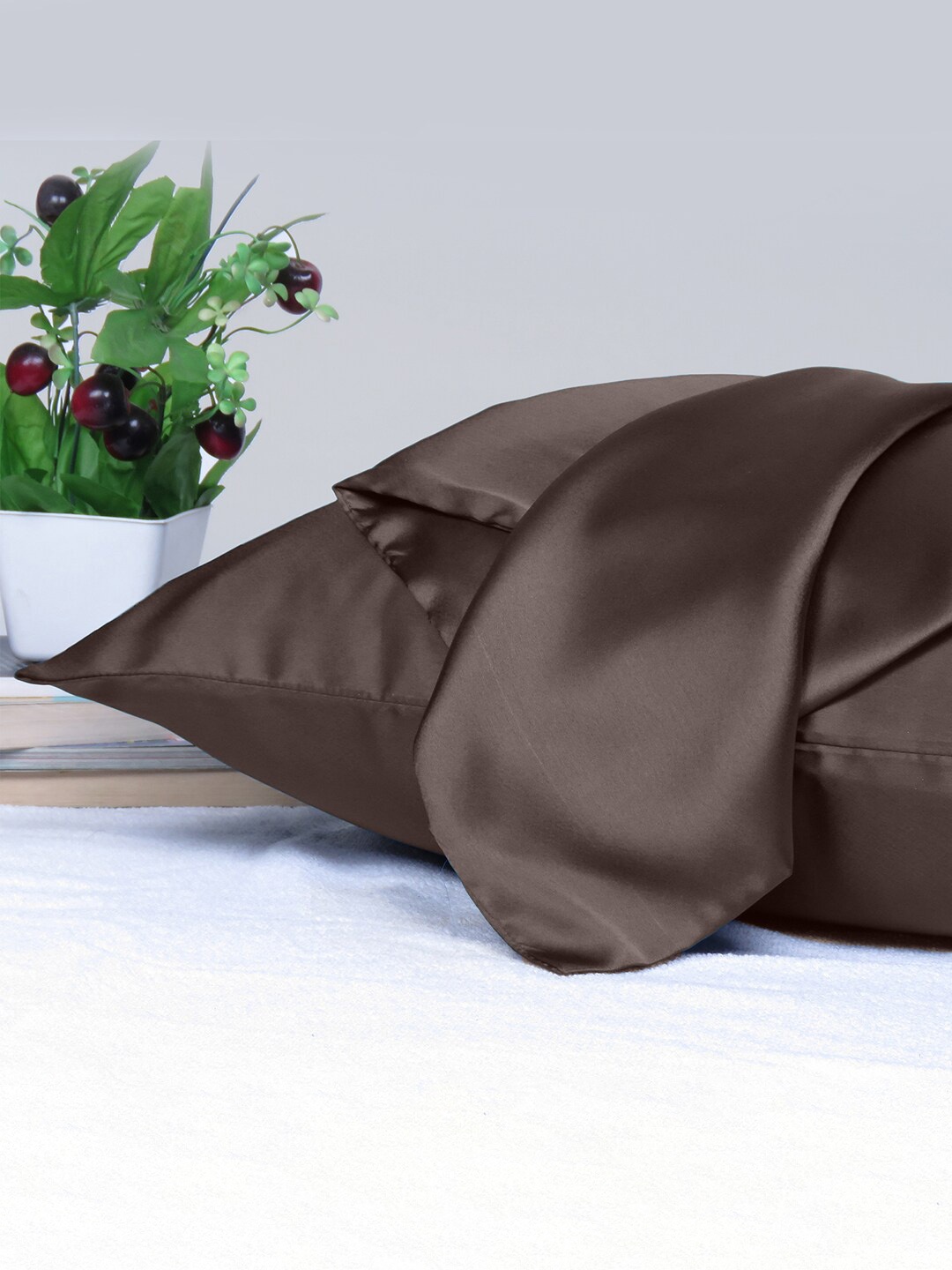 

OUSSUM Brown Satin Decorative Pillow Cover