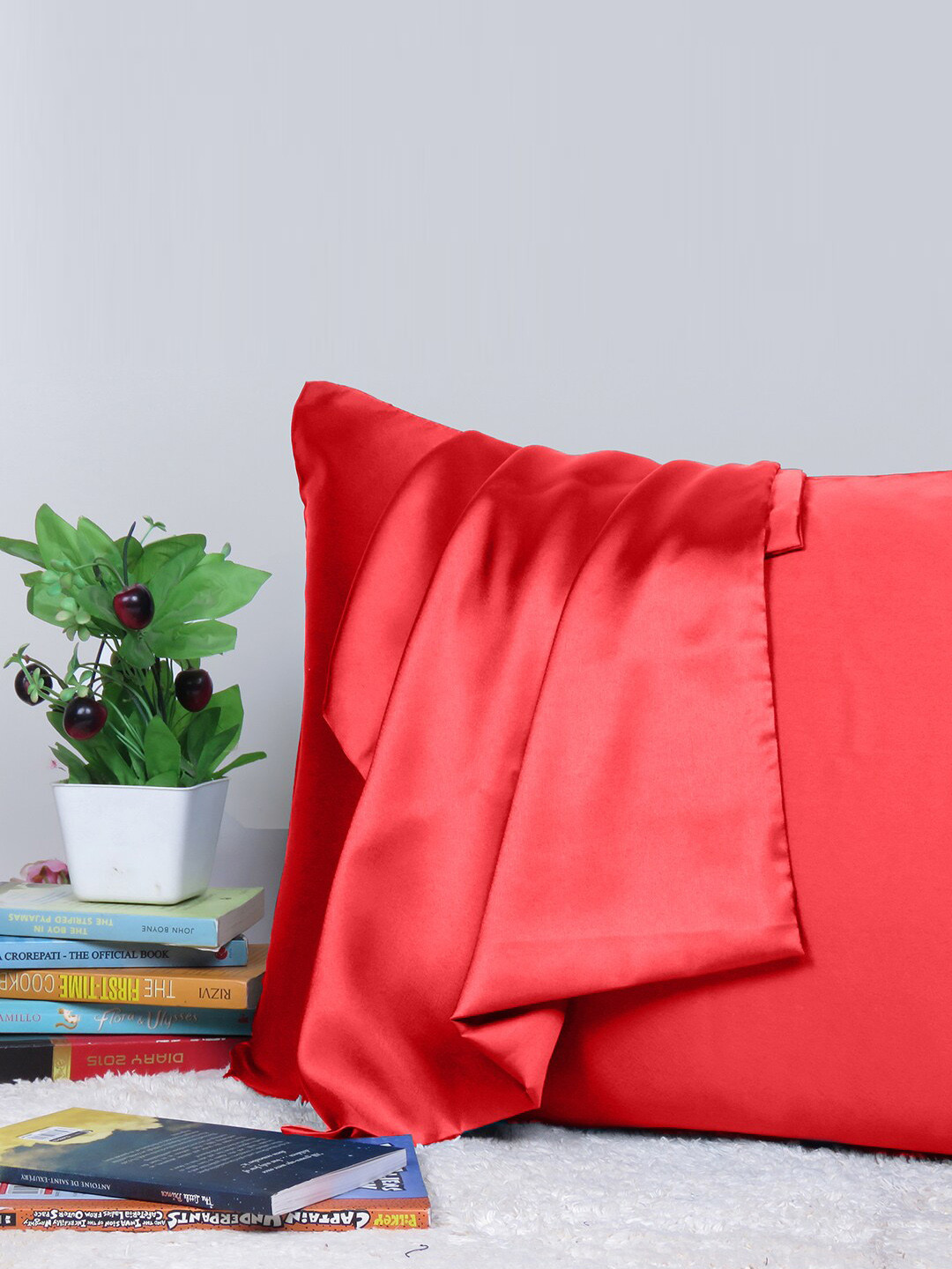 

OUSSUM Riara Red Satin Rectangular Pillow Cover