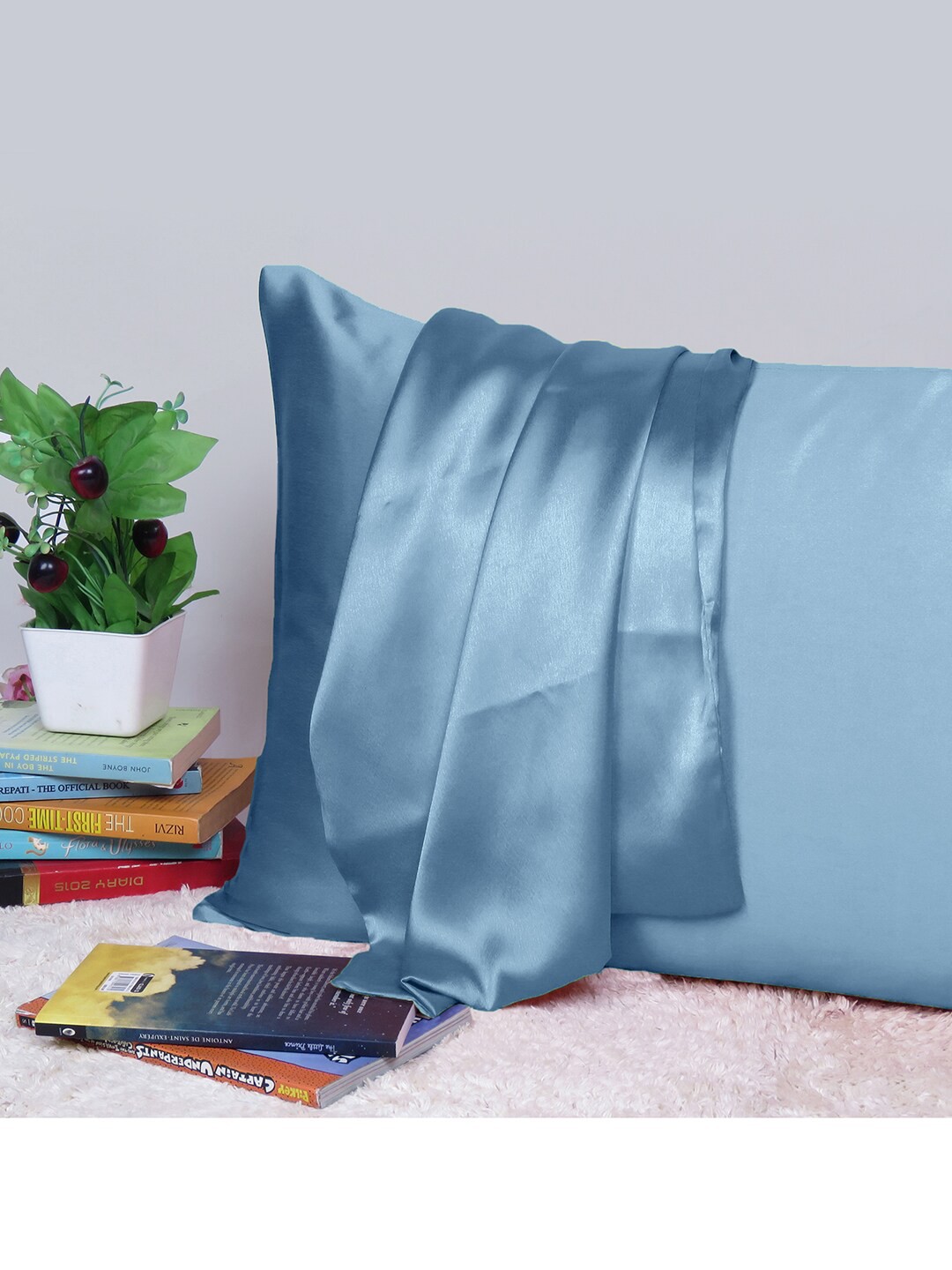 

OUSSUM Riara Blue Satin Rectangular Pillow Cover