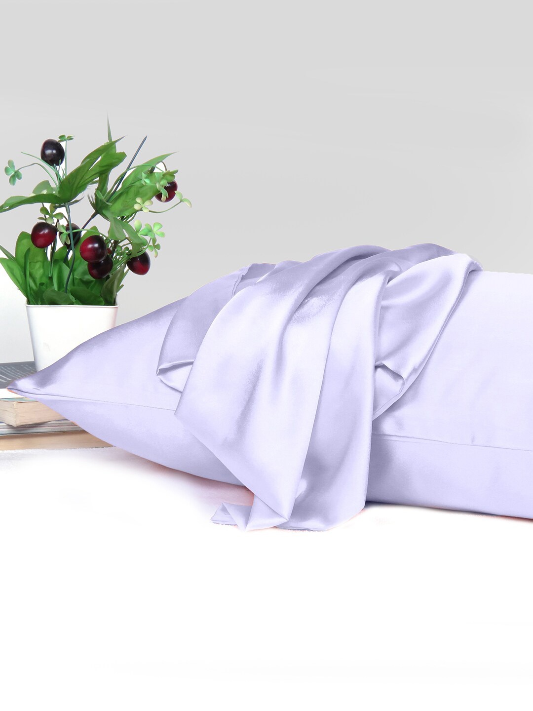 

OUSSUM Riara Light Purple Satin Decorative Rectangular Pillow Cover