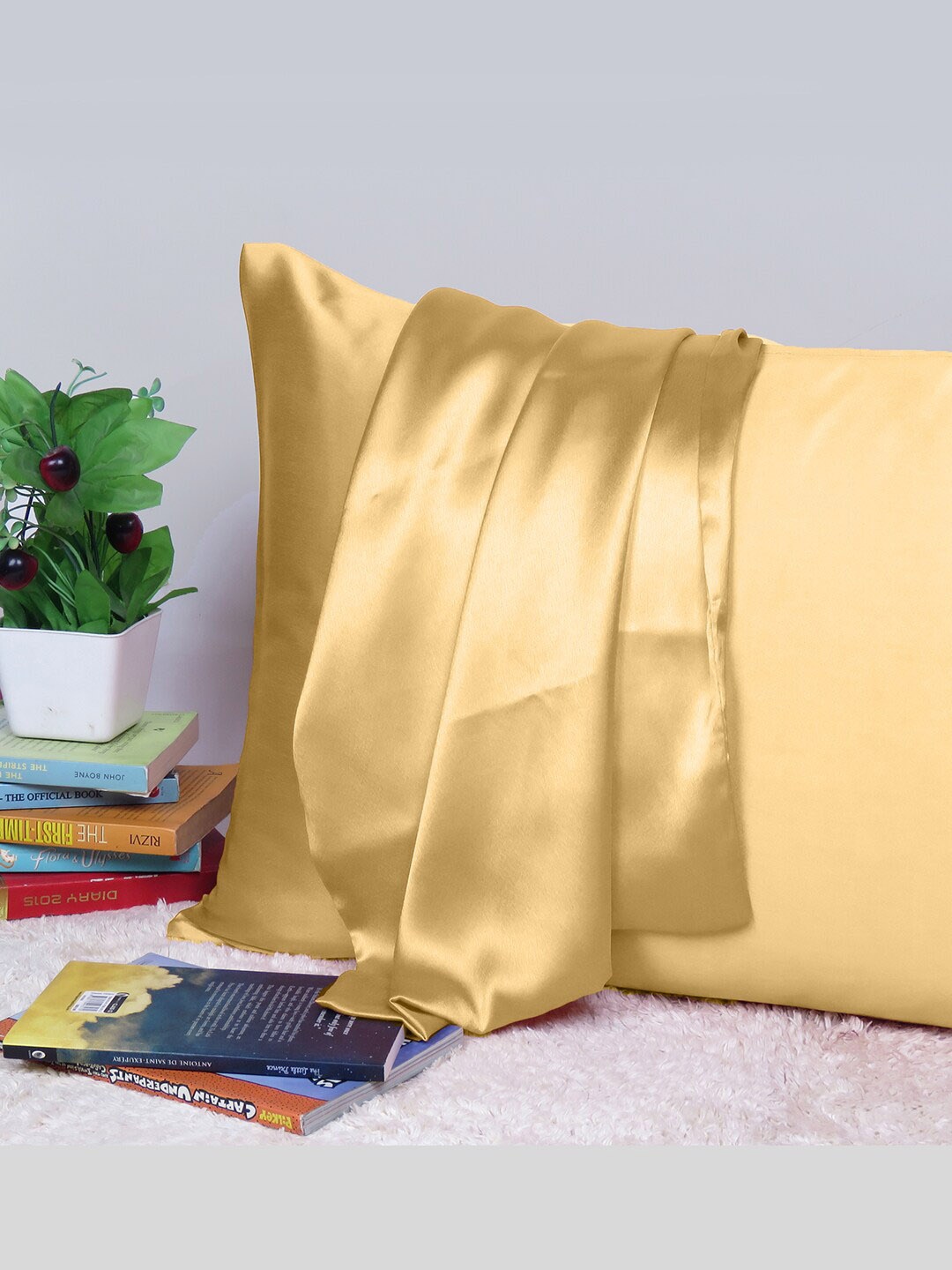 

OUSSUM Riara Yellow Satin Decorative Rectangular Pillow Cover, Gold