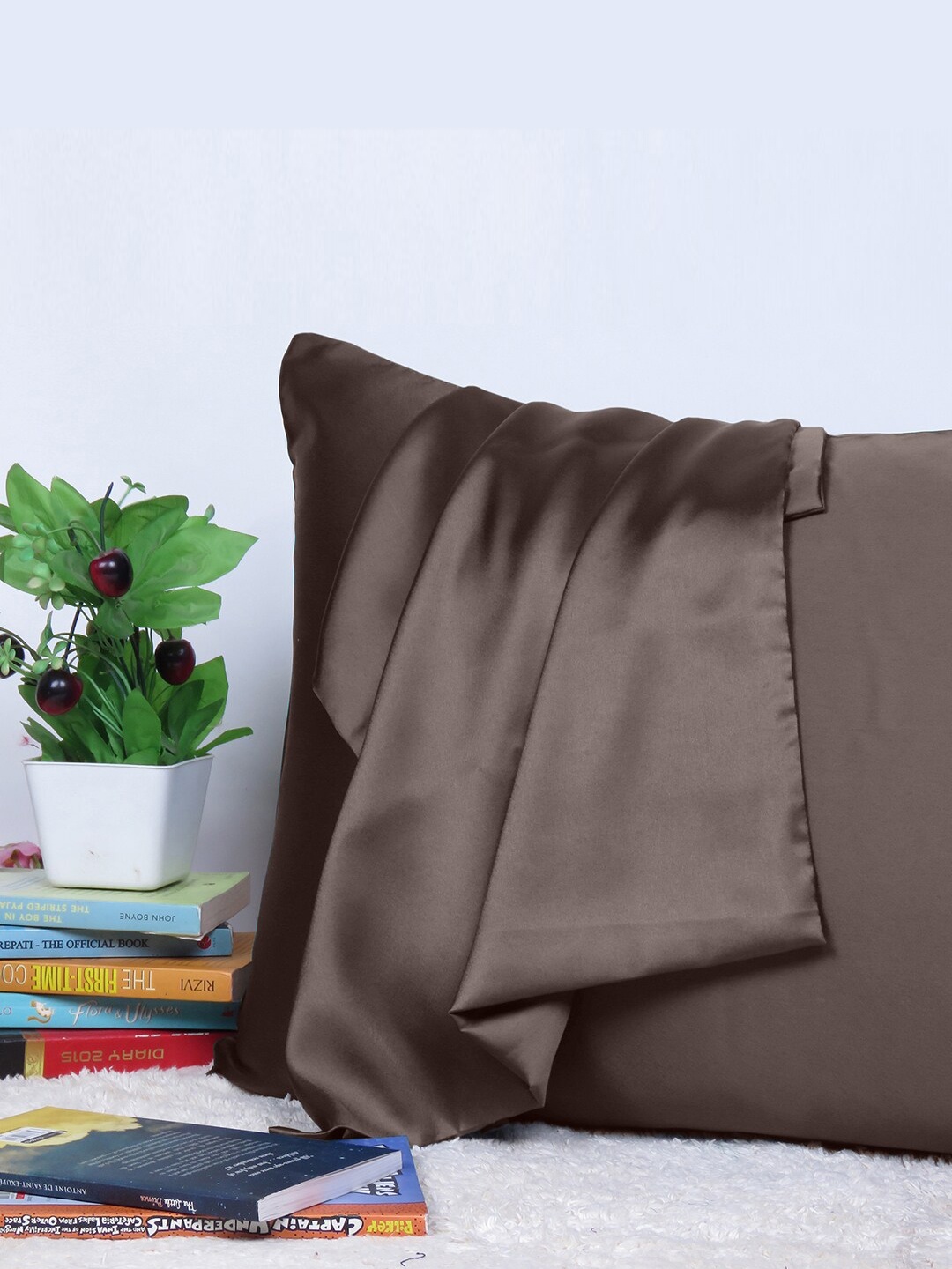 OUSSUM Riara Brown Satin Rectangular Pillow Cover