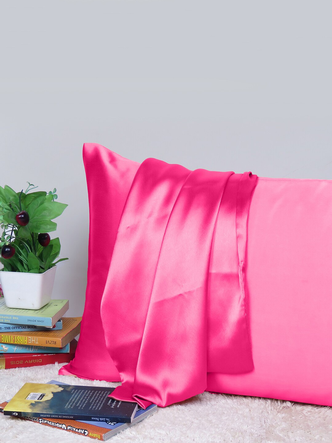 

OUSSUM Riara Pink Single Satin Rectangular Pillow Cover