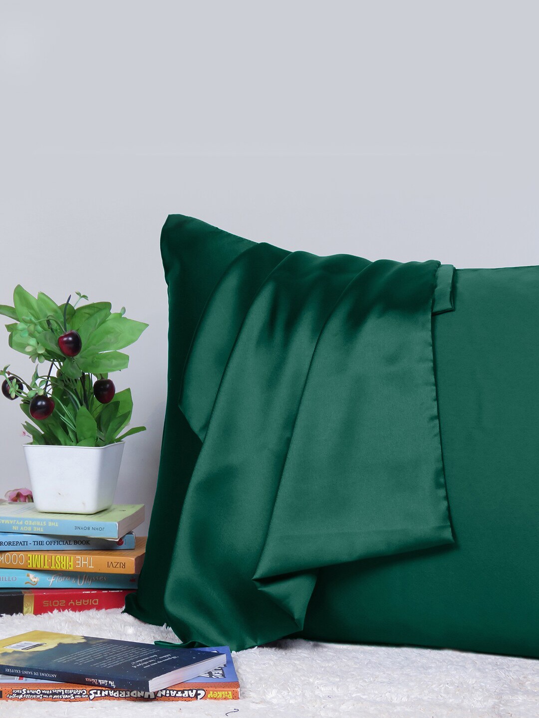 

OUSSUM Green Single Satin Rectangular Pillow Cover