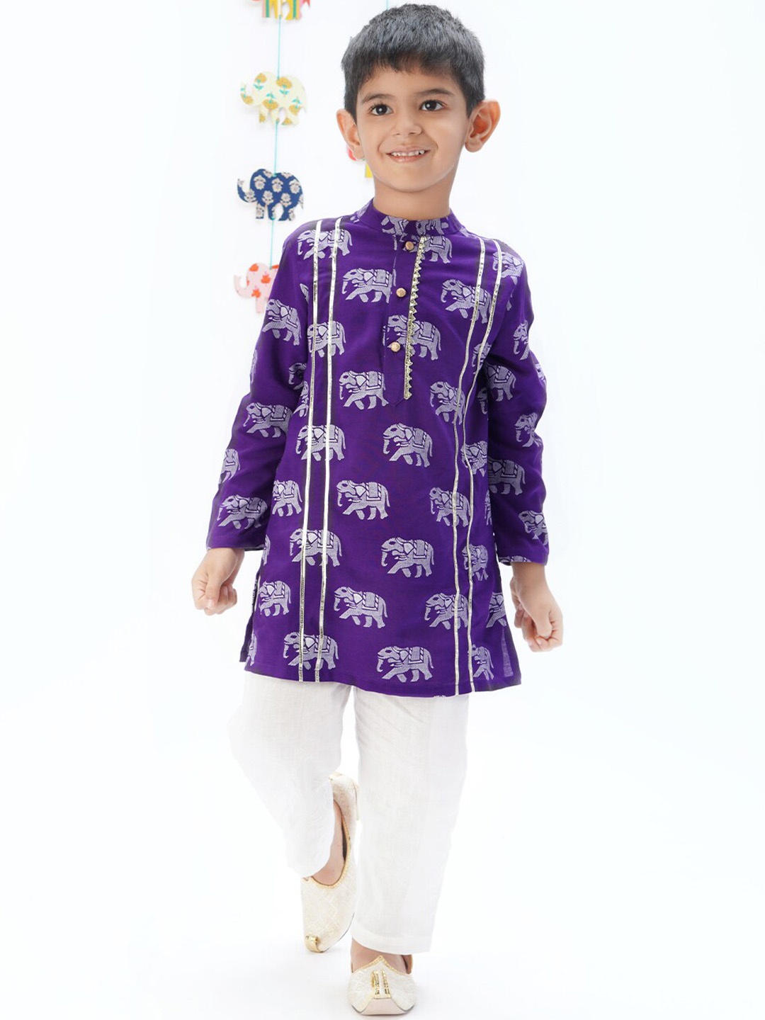 

LIL DRAMA Boys Animal Printed Mandarin Collar Kurta with Pyjamas, Purple