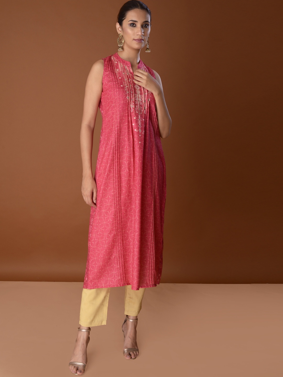 

PINKSKY Ethnic Motifs Yoke Design Mirror Work Kurta, Pink