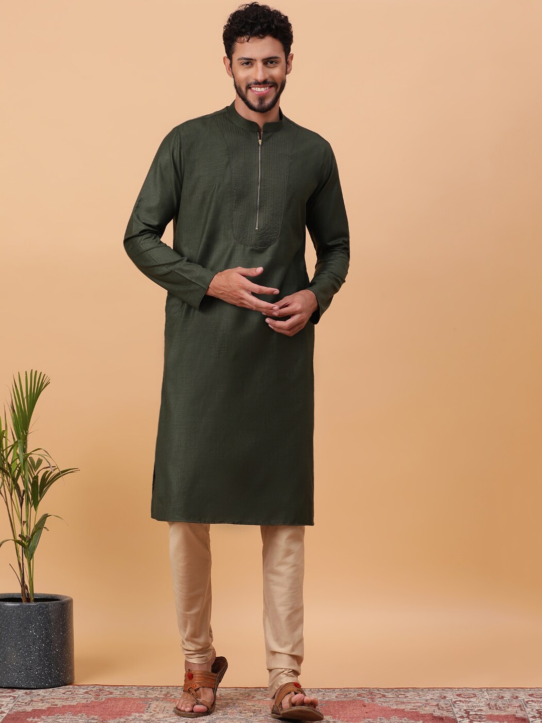 

TABARD Regular Pure Cotton Kurta With Churidar, Green