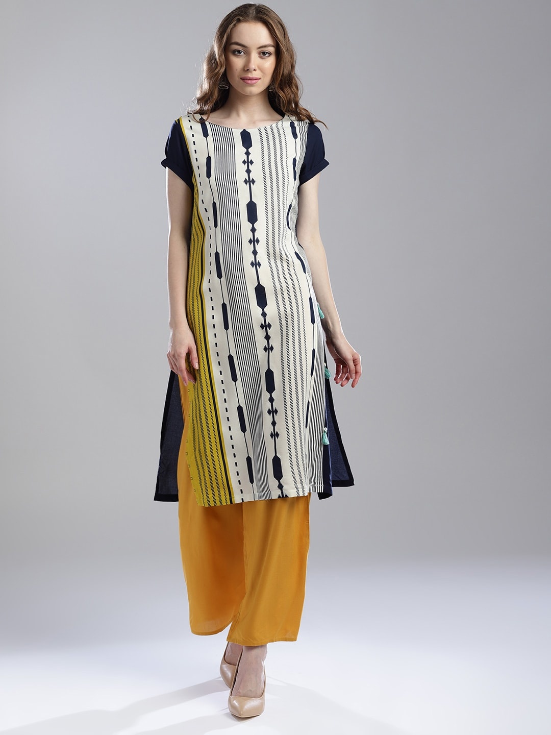 

W Women White & Navy Blue Striped Straight Sustainable Kurta