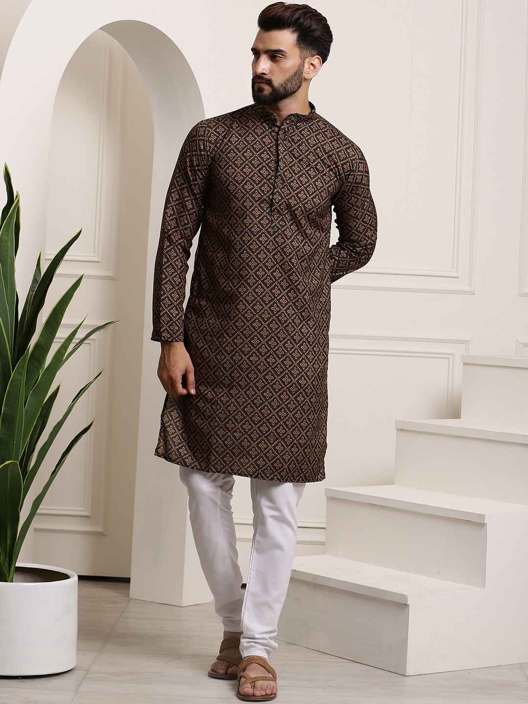 

SOJANYA Men Mustard Yellow Printed Regular Pure Cotton Kurta with Churidar