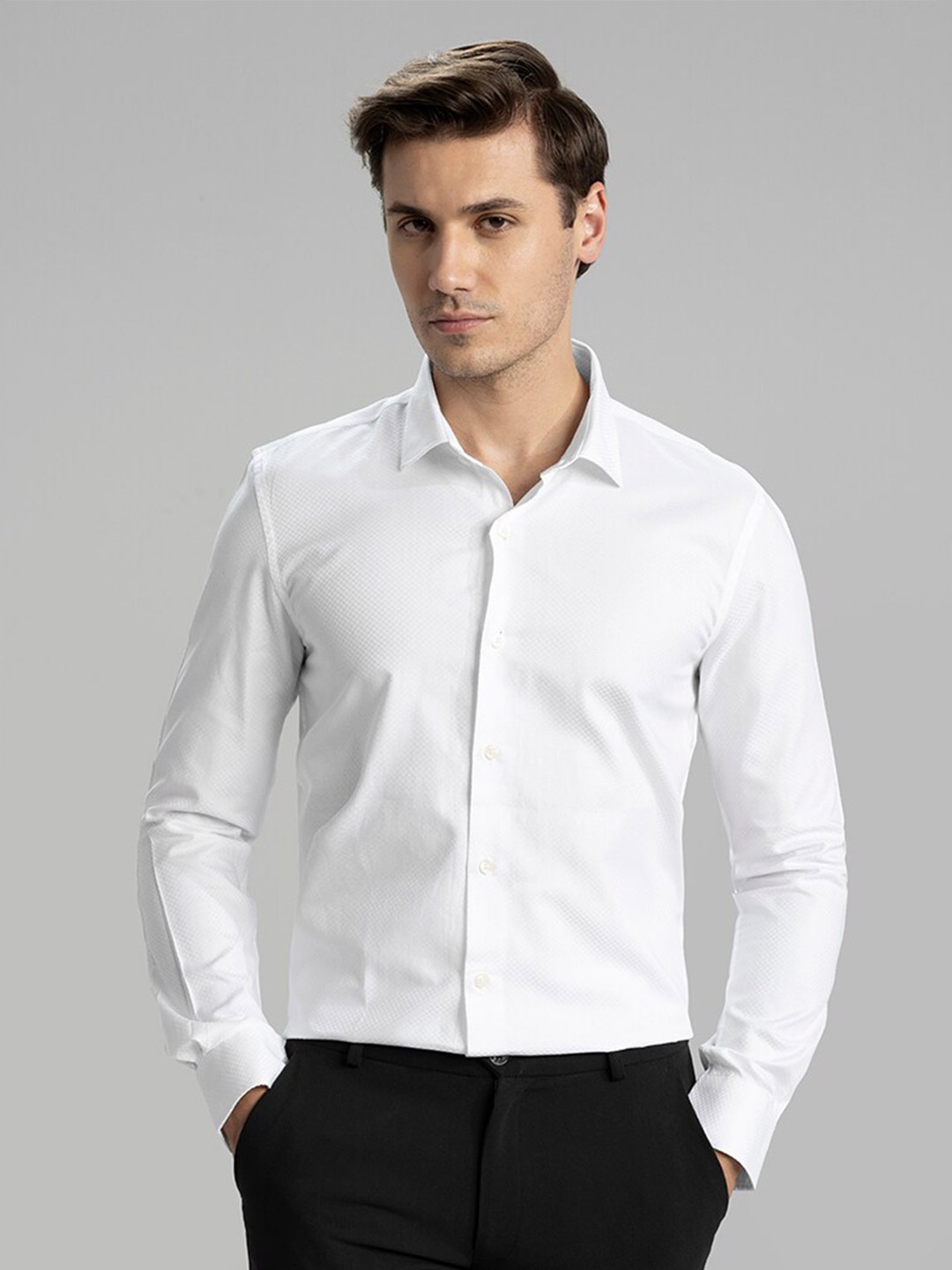 

Snitch White Classic Slim Fit Spread Collar Opaque Cotton Casual Shirt