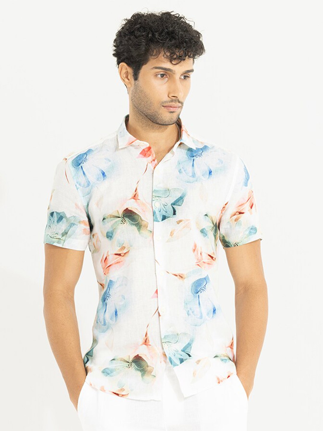 

Snitch White Classic Slim Fit Floral Printed Linen Casual Shirt