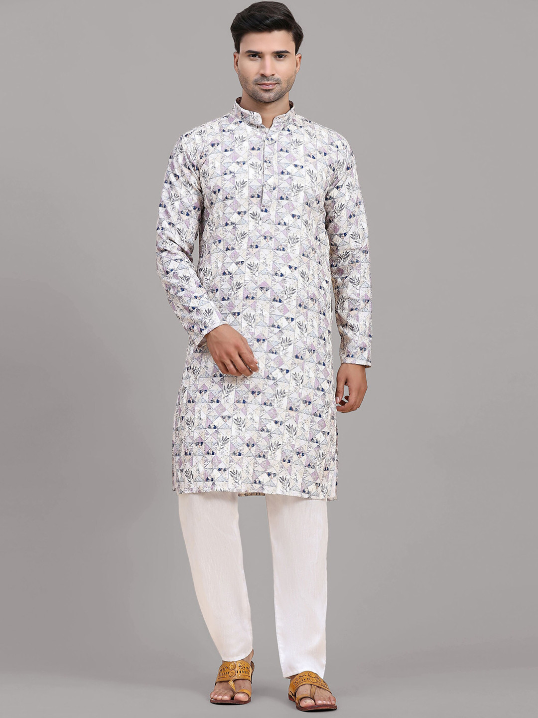 

Fabcartz Floral Printed Sequined Straight Kurta with Pyjamas, Purple