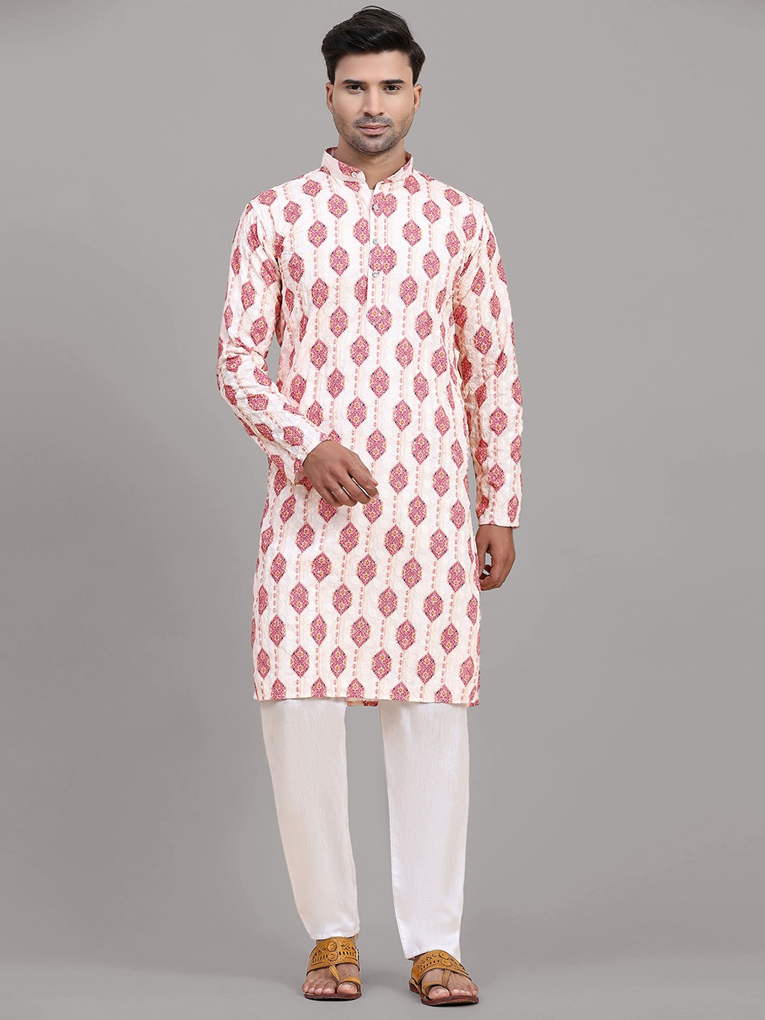 

Fabcartz Ethnic Motifs Printed Regular Thread Work Kurta With Pyjamas, White