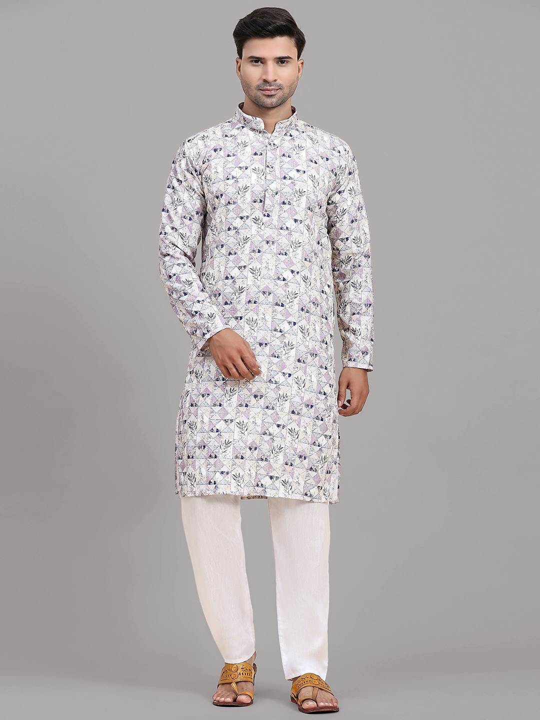 

Fabcartz Floral Printed Regular Thread Work Kurta With Pyjamas, White