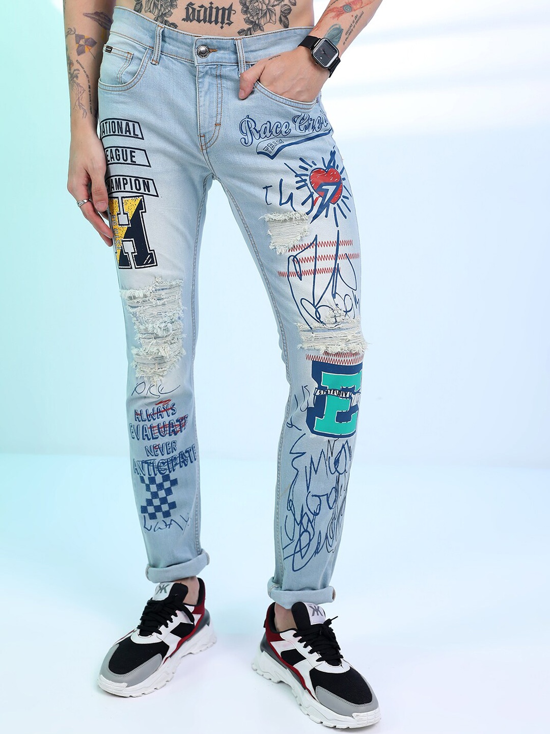 

HIGHLANDER Men Slim Fit Light Fade Highly Distressed Printed Stretchable Jeans, Blue