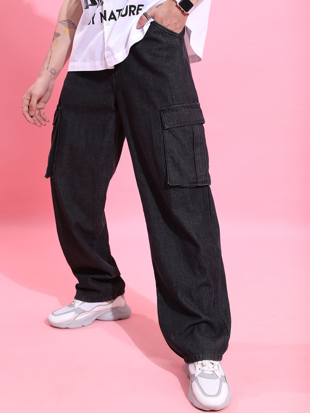 

HIGHLANDER Men Straight Fit Clean Look Cotton Cargo Jeans, Black