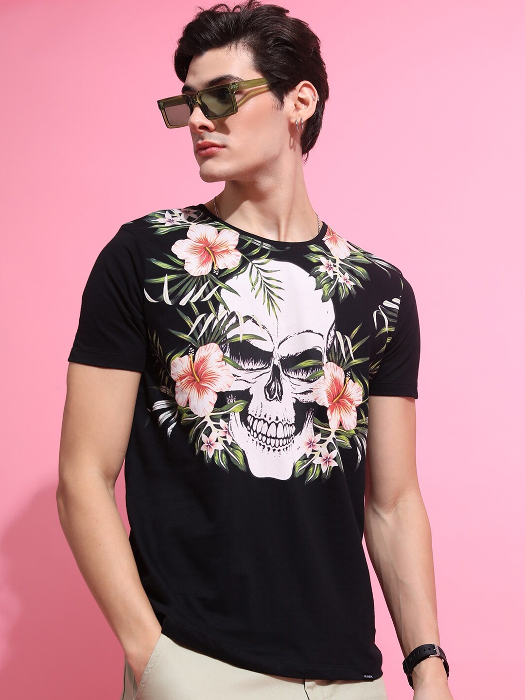 

HIGHLANDER Black Graphic Printed Slim Fit Cotton T-shirt