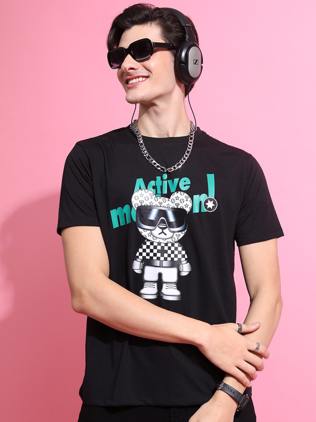

HIGHLANDER Black Typography Printed Relaxed Fit T-shirt