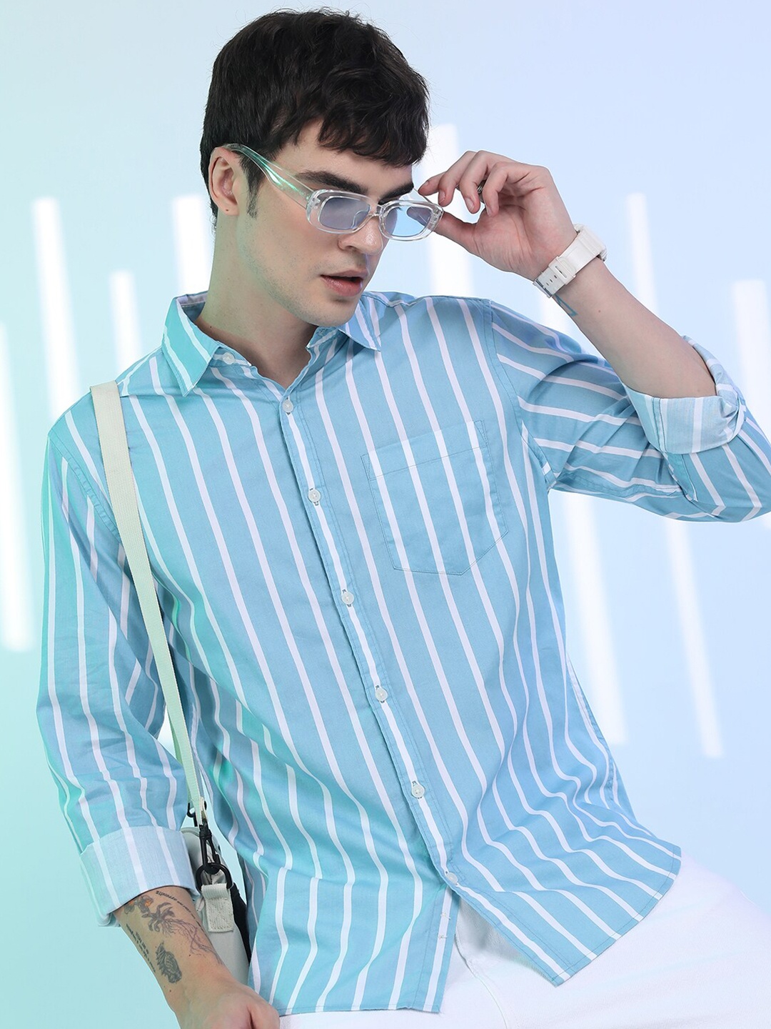 

HIGHLANDER Slim Fit Opaque Striped Casual Shirt, Blue