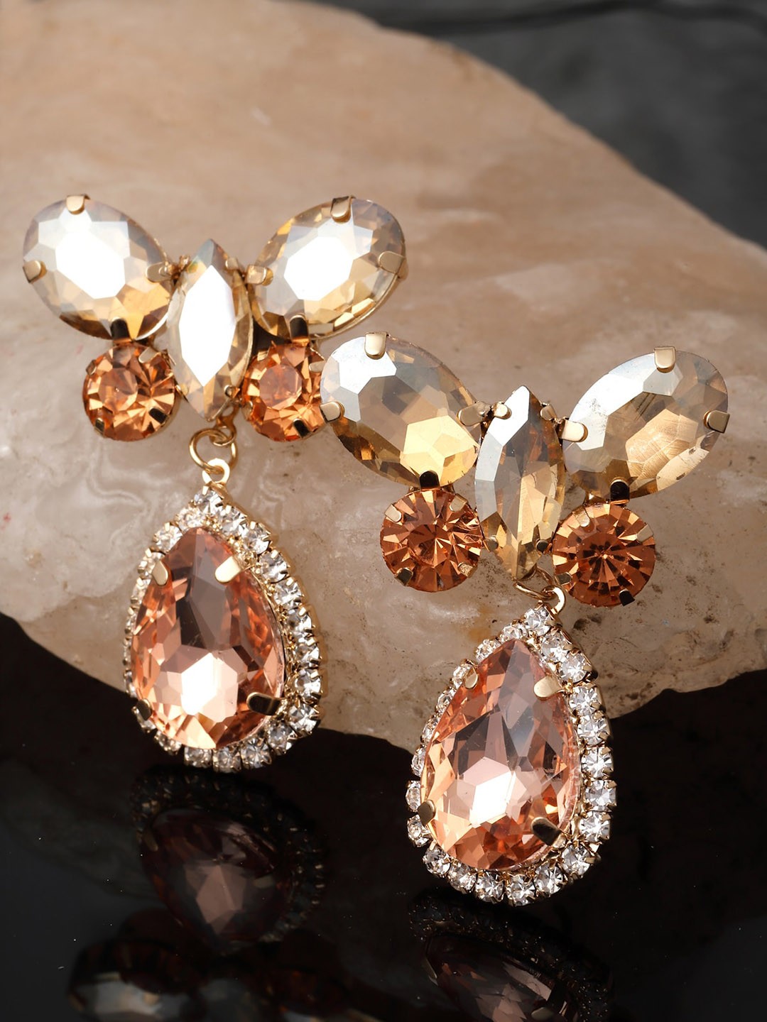 

AVANT-GARDE PARIS Pink Teardrop Shaped Gold-Plated Stud Earrings