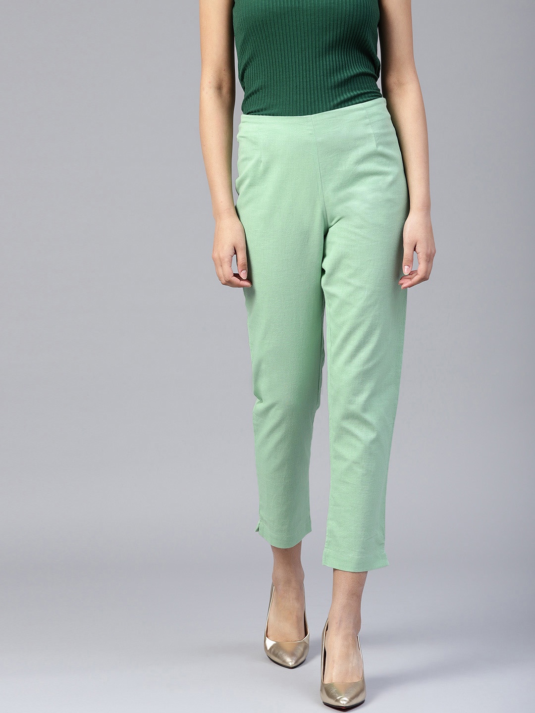 

W Women Green Regular Fit Solid Cropped Cigarette Trousers