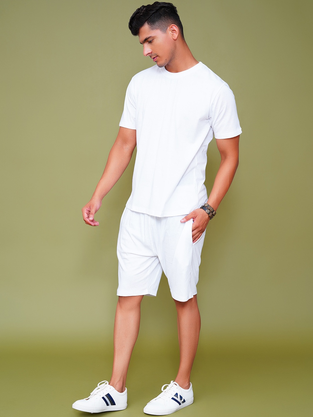 

KRAASA Men T-Shirt & Shorts Co-Ords, White