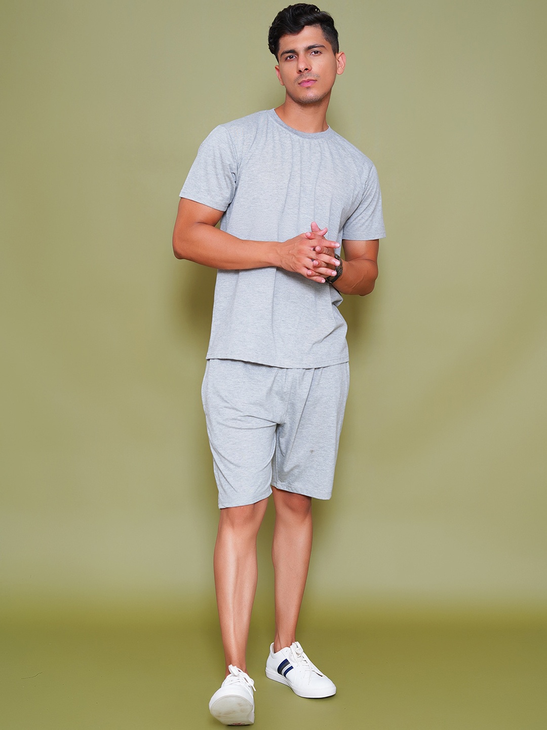 

KRAASA Round Neck T-Shirt & Shorts, Grey