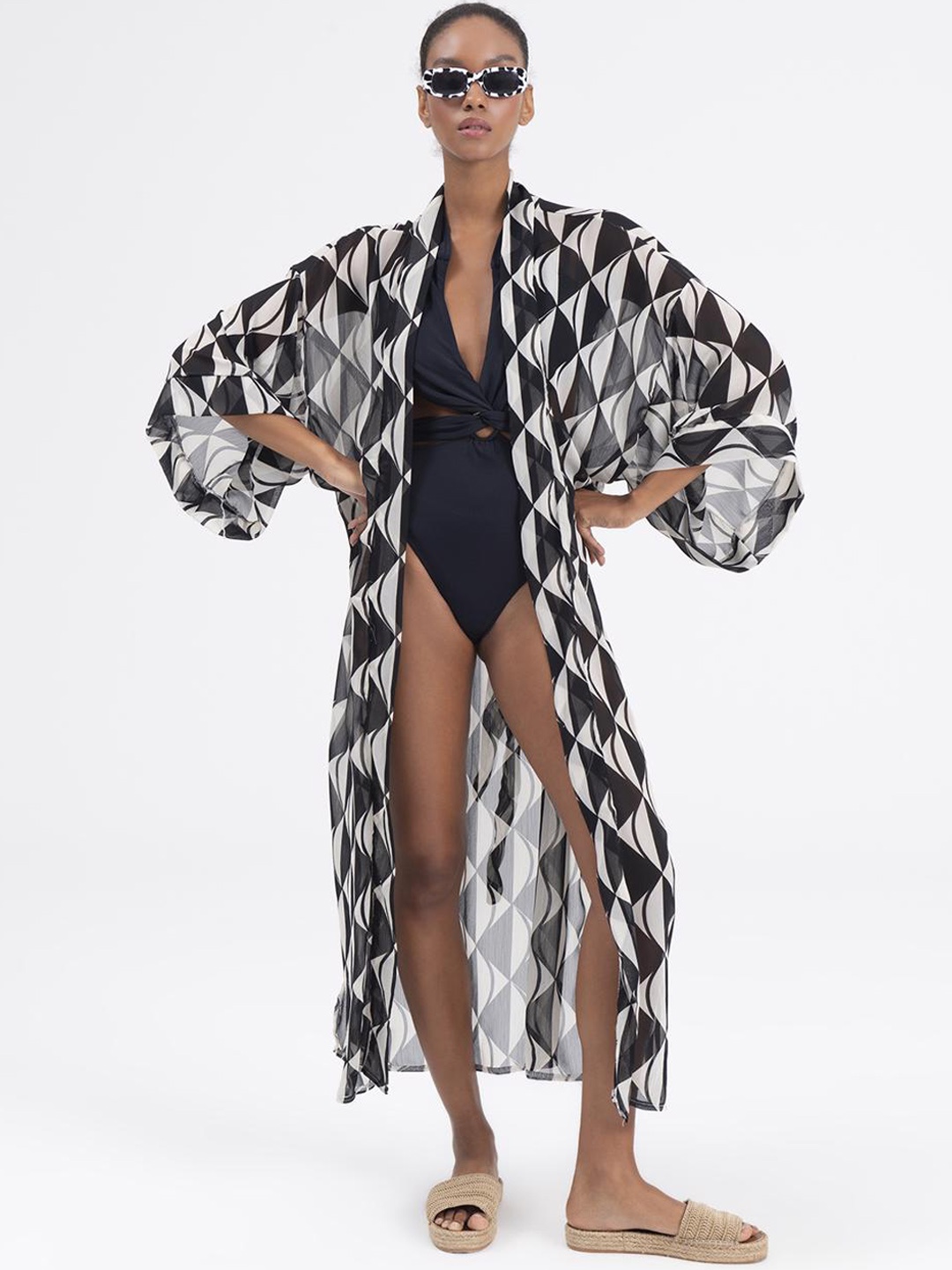 

PRET A TUER Geometric Printed Tie-Up Detail Swimwear Cover-Up Top, White