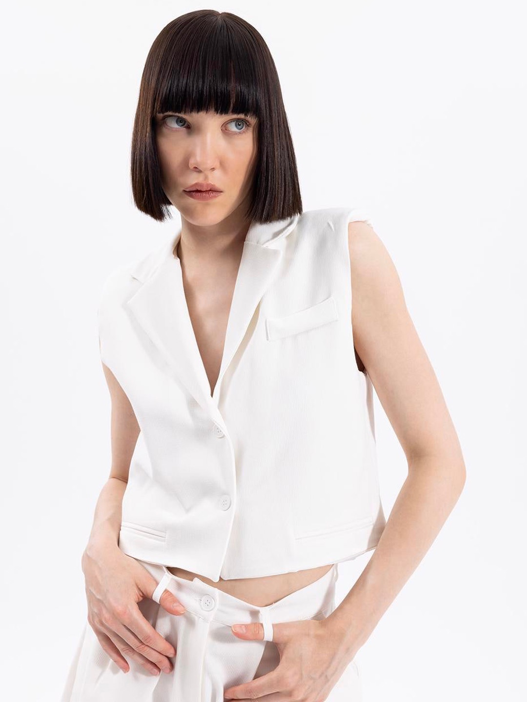 

PRET A TUER Sleeveless Crop Tailored Jacket, White