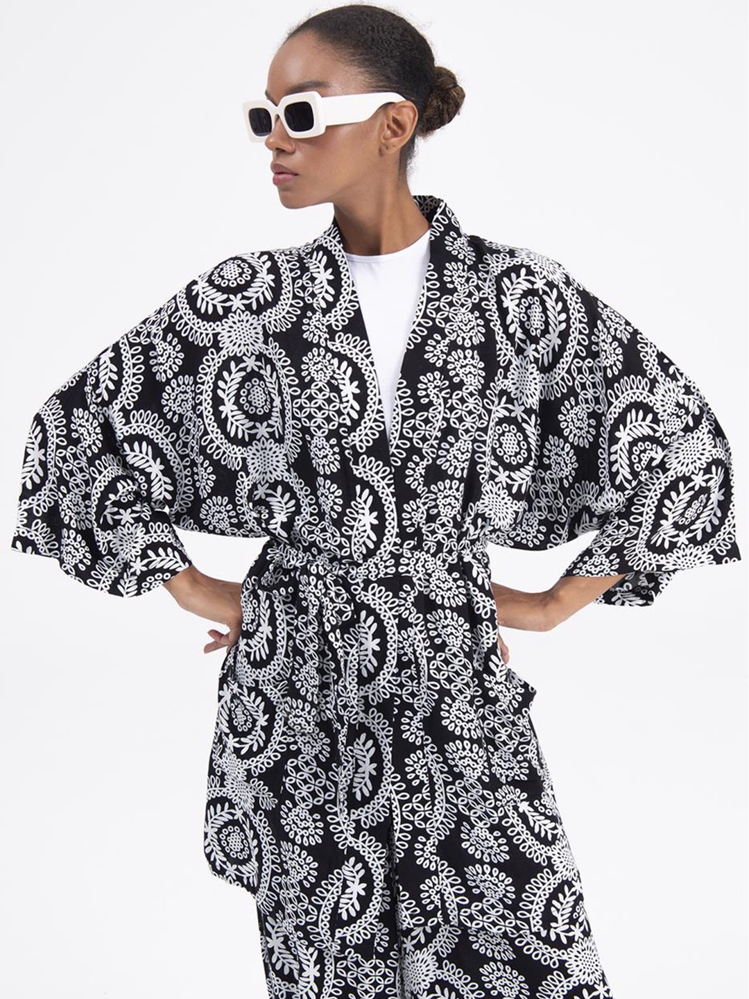 

PRET A TUER Floral Printed Longline Shrug, Black